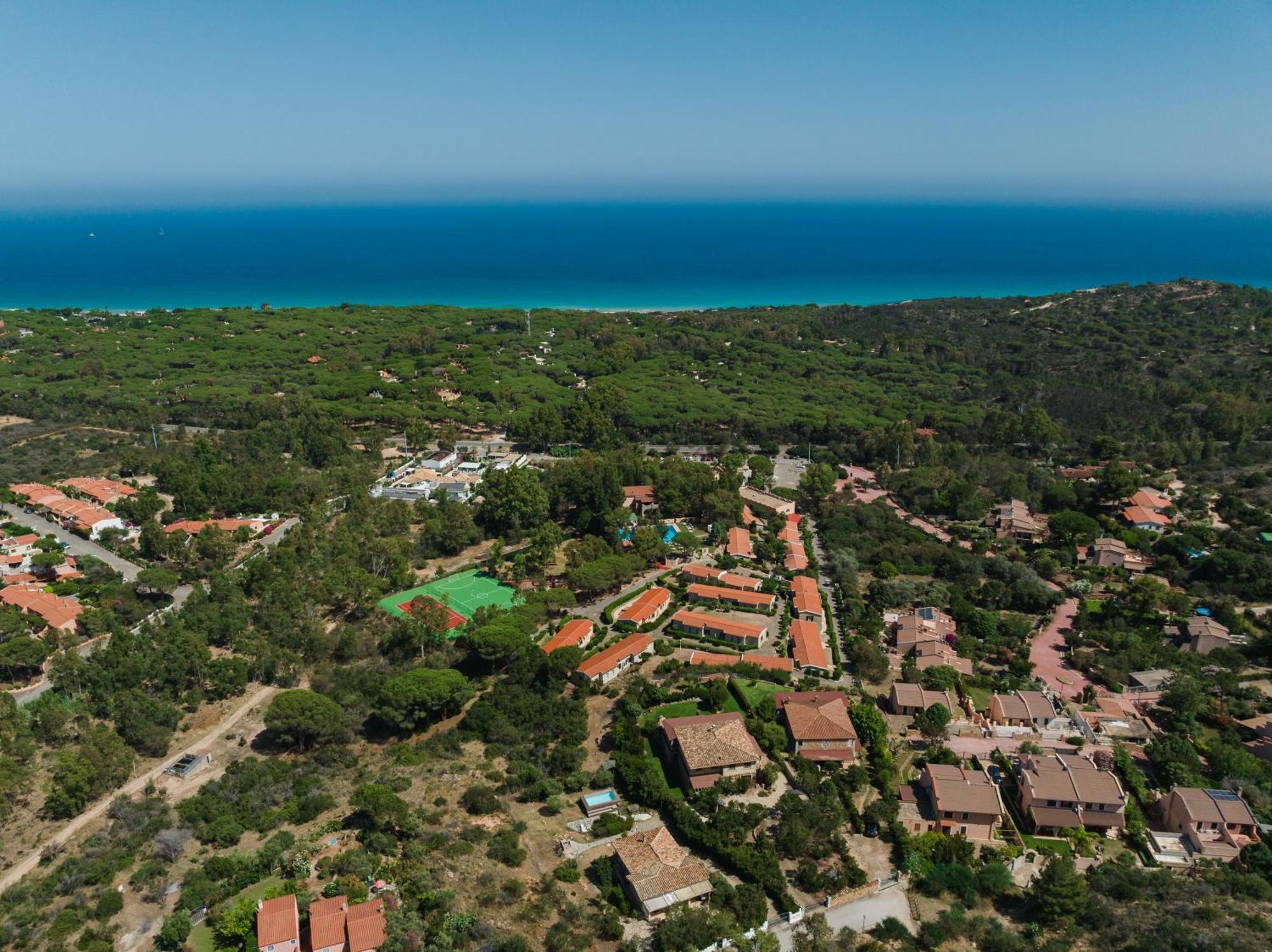 Amareclub Rocca Dorada Hotel Santa Margherita di Pula Exterior photo