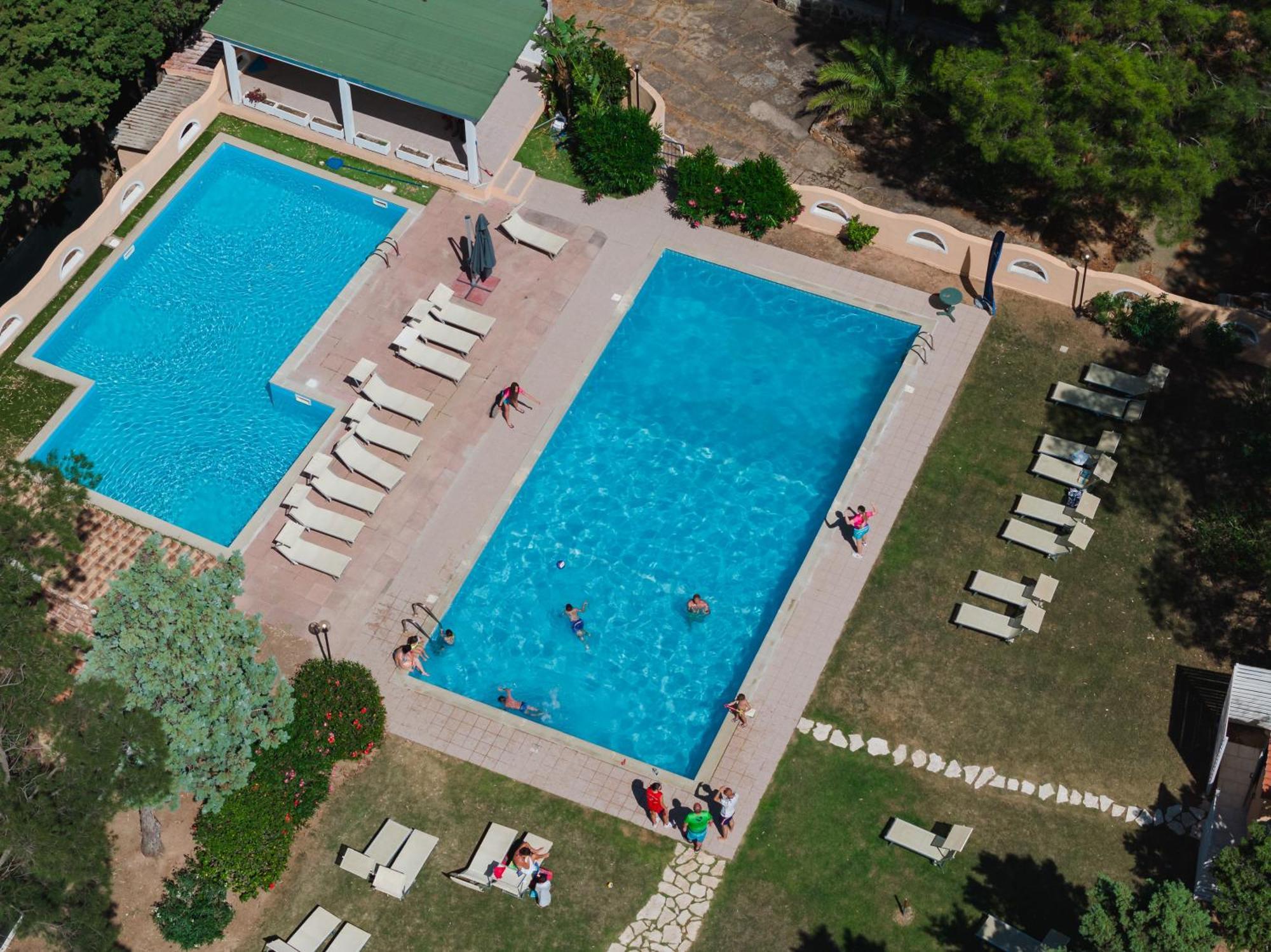 Amareclub Rocca Dorada Hotel Santa Margherita di Pula Exterior photo